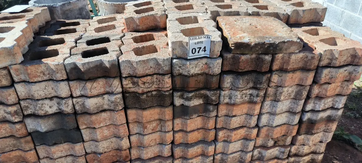 LOTE 074