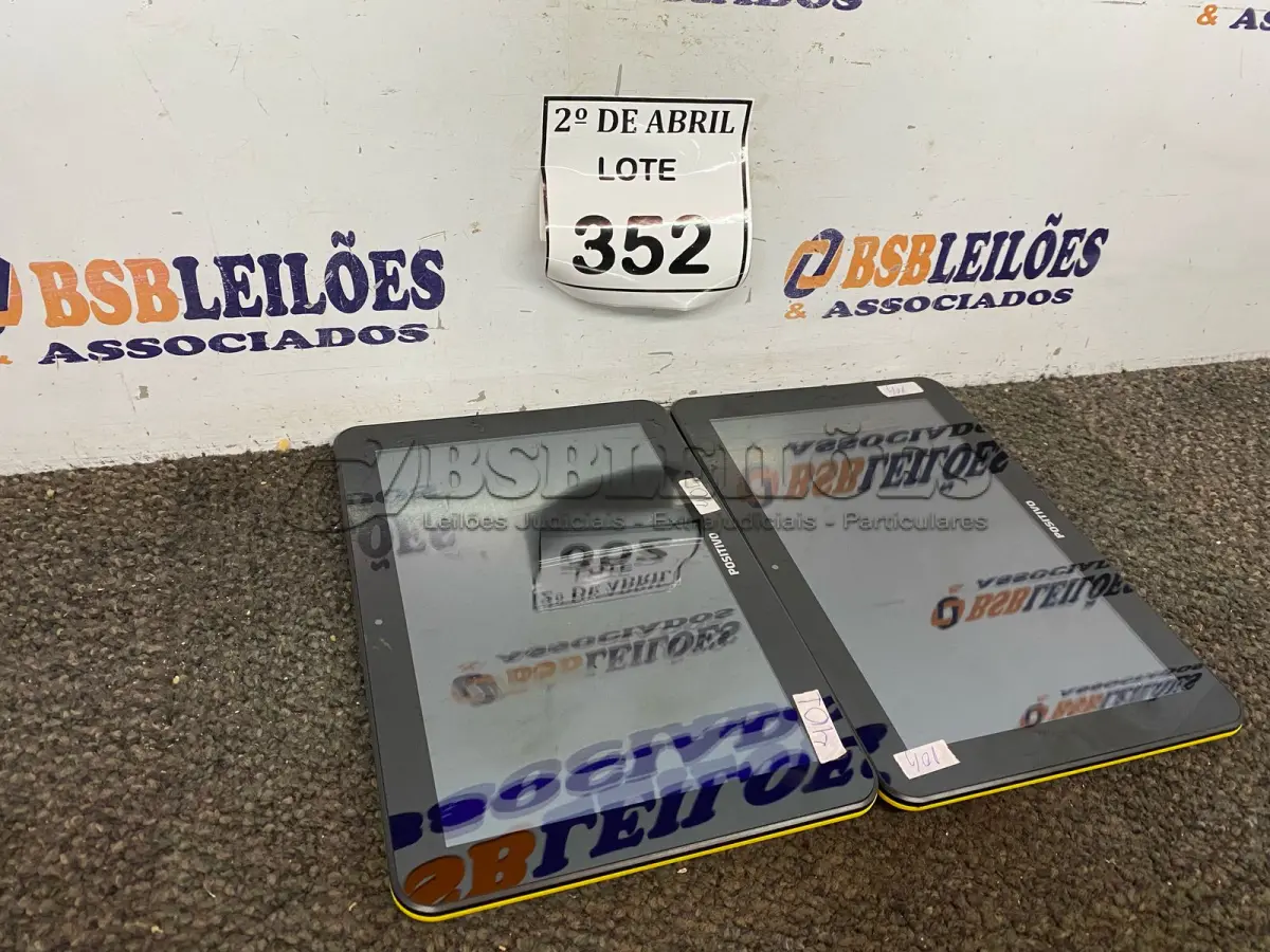 LOTE 352 - 02 TABLET’S POSITIVO. (NO ESTADO) ATENÇÃO! FAZER A VISITAÇÃO ANTES DE ARREMATAR, NÃO SABEMOS SE FUNCIONA. LEILÃO NÃO TEM GARANTIA E NEM DEVOLUÇÃO, SUJEITO A POSSÍVEIS AVARIAS VISÍVEIS/OCULTAS E/OU AUSÊNCIA DE COMPONENTES.