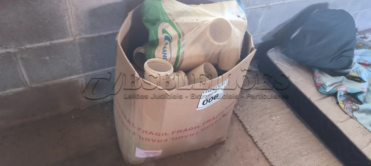 LOTE 006 - 01 LOTE COM CONEXÕES T 75X75.  (NO ESTADO) ATENÇÃO! FAZER A VISITAÇÃO ANTES DE ARREMATAR, NÃO SABEMOS SE FUNCIONA. LEILÃO NÃO TEM GARANTIA E NEM DEVOLUÇÃO, SUJEITO A POSSÍVEIS AVARIAS VISÍVEIS/OCULTAS E/OU AUSÊNCIA DE COMPONENTES.