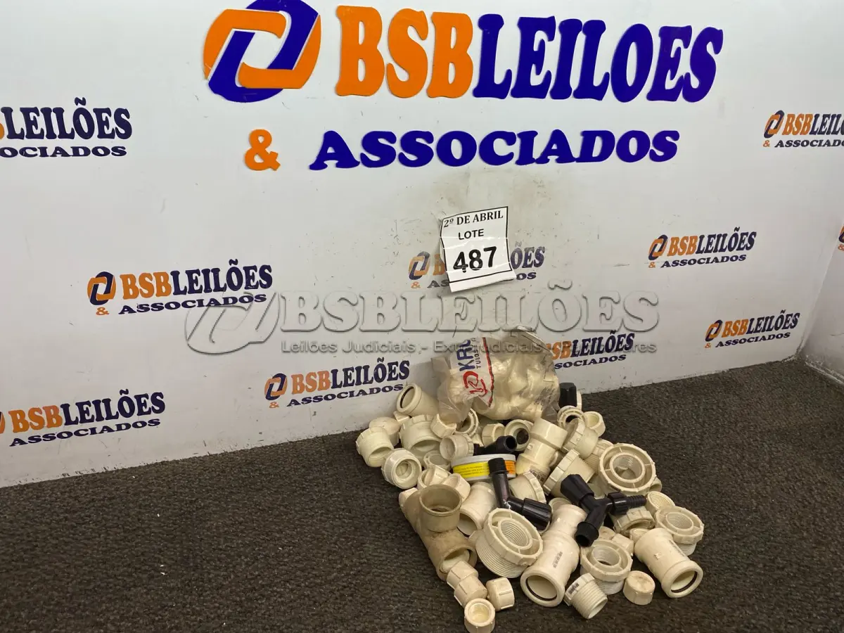 LOTE 487 - 01 LOTE COM CONEXÕES DIVERSAS. (NO ESTADO) ATENÇÃO! FAZER A VISITAÇÃO ANTES DE ARREMATAR, NÃO SABEMOS SE FUNCIONA. LEILÃO NÃO TEM GARANTIA E NEM DEVOLUÇÃO, SUJEITO A POSSÍVEIS AVARIAS VISÍVEIS/OCULTAS E/OU AUSÊNCIA DE COMPONENTES.