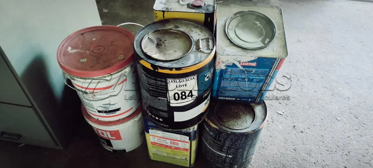 LOTE 084 - 01 LOTE COM TINTAS E MASSAS DIVERSAS. (NO ESTADO) ATENÇÃO! FAZER A VISITAÇÃO ANTES DE ARREMATAR, NÃO SABEMOS SE FUNCIONA. LEILÃO NÃO TEM GARANTIA E NEM DEVOLUÇÃO, SUJEITO A POSSÍVEIS AVARIAS VISÍVEIS/OCULTAS E/OU AUSÊNCIA DE COMPONENTES.