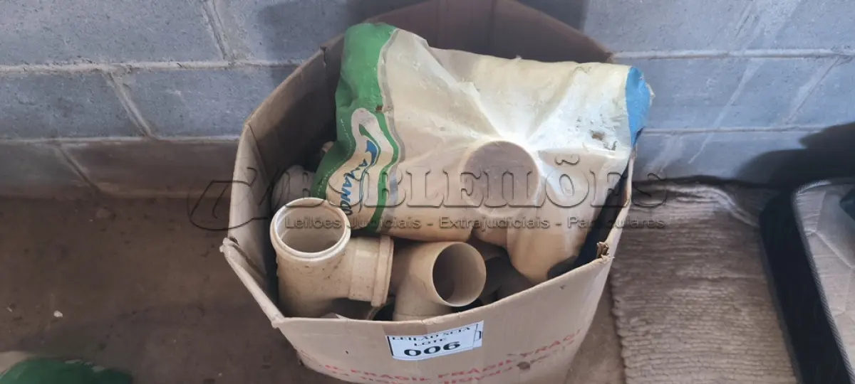 LOTE 006 - 01 LOTE COM CONEXÕES T 75X75.  (NO ESTADO) ATENÇÃO! FAZER A VISITAÇÃO ANTES DE ARREMATAR, NÃO SABEMOS SE FUNCIONA. LEILÃO NÃO TEM GARANTIA E NEM DEVOLUÇÃO, SUJEITO A POSSÍVEIS AVARIAS VISÍVEIS/OCULTAS E/OU AUSÊNCIA DE COMPONENTES.