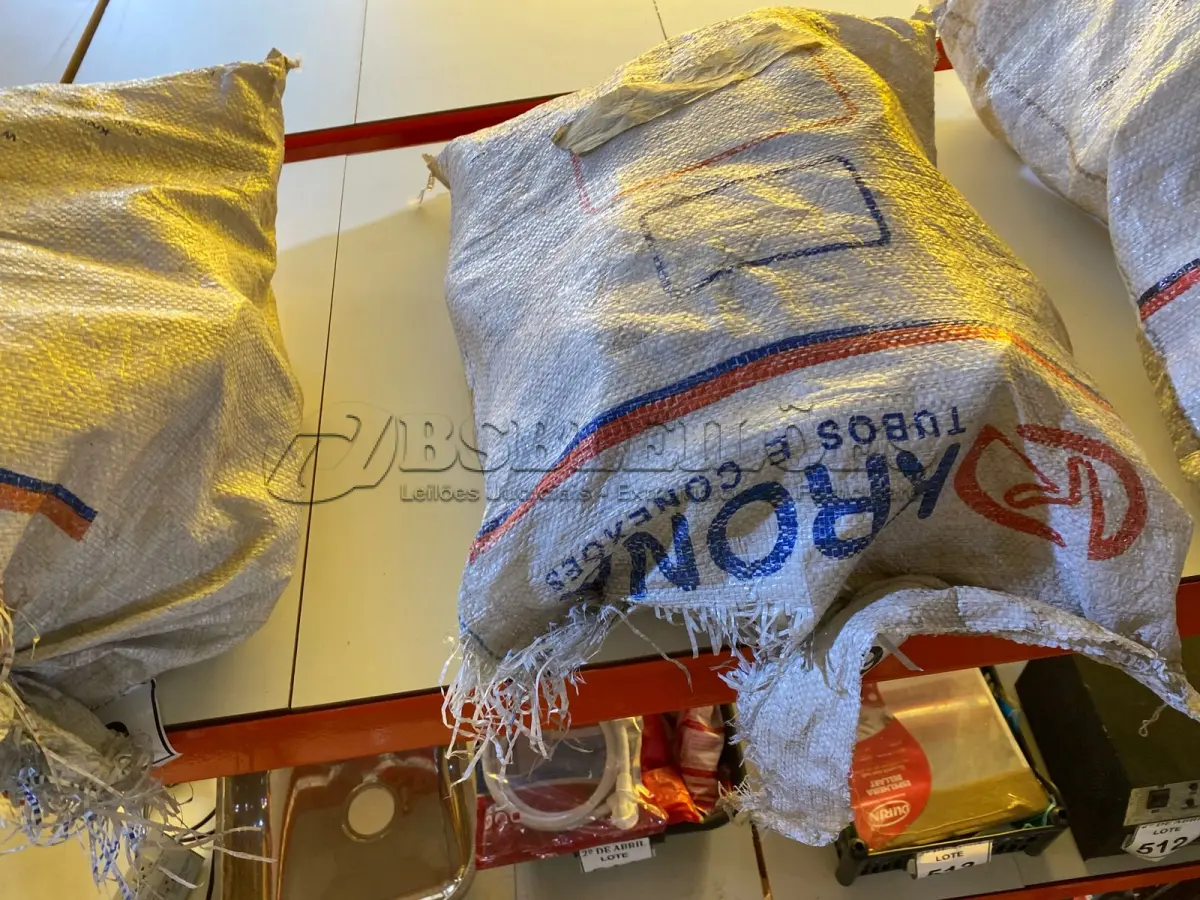 LOTE 509 - 29 LUVAS DE CORRER 19MM. (NO ESTADO) ATENÇÃO! FAZER A VISITAÇÃO ANTES DE ARREMATAR, NÃO SABEMOS SE FUNCIONA. LEILÃO NÃO TEM GARANTIA E NEM DEVOLUÇÃO, SUJEITO A POSSÍVEIS AVARIAS VISÍVEIS/OCULTAS E/OU AUSÊNCIA DE COMPONENTES.