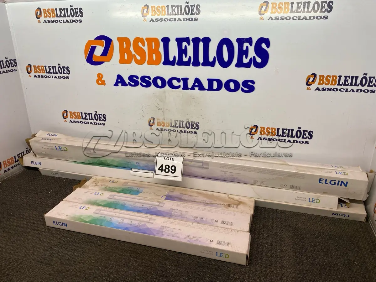 LOTE 489 - 07 LÂMPADAS DE LED ELGIN. (NO ESTADO) ATENÇÃO! FAZER A VISITAÇÃO ANTES DE ARREMATAR, NÃO SABEMOS SE FUNCIONA. LEILÃO NÃO TEM GARANTIA E NEM DEVOLUÇÃO, SUJEITO A POSSÍVEIS AVARIAS VISÍVEIS/OCULTAS E/OU AUSÊNCIA DE COMPONENTES.
