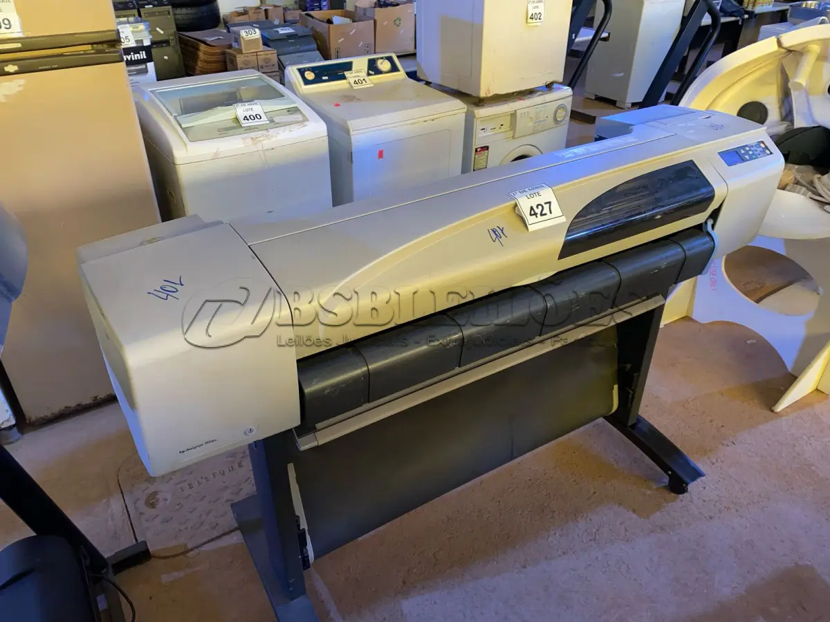 LOTE 427 - 01 PLOTHER HP DESINGJET 500PS. (NO ESTADO) ATENÇÃO! FAZER A VISITAÇÃO ANTES DE ARREMATAR, NÃO SABEMOS SE FUNCIONA. LEILÃO NÃO TEM GARANTIA E NEM DEVOLUÇÃO, SUJEITO A POSSÍVEIS AVARIAS VISÍVEIS/OCULTAS E/OU AUSÊNCIA DE COMPONENTES.