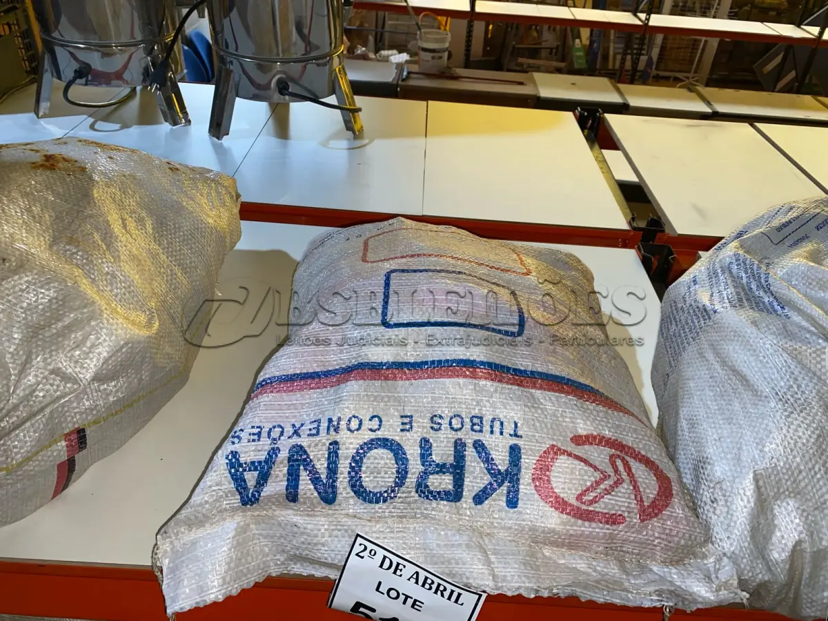 LOTE 519 - 42 UNIDADES DE TE PARA ESGOTO 40MM. (NO ESTADO) ATENÇÃO! FAZER A VISITAÇÃO ANTES DE ARREMATAR, NÃO SABEMOS SE FUNCIONA. LEILÃO NÃO TEM GARANTIA E NEM DEVOLUÇÃO, SUJEITO A POSSÍVEIS AVARIAS VISÍVEIS/OCULTAS E/OU AUSÊNCIA DE COMPONENTES.