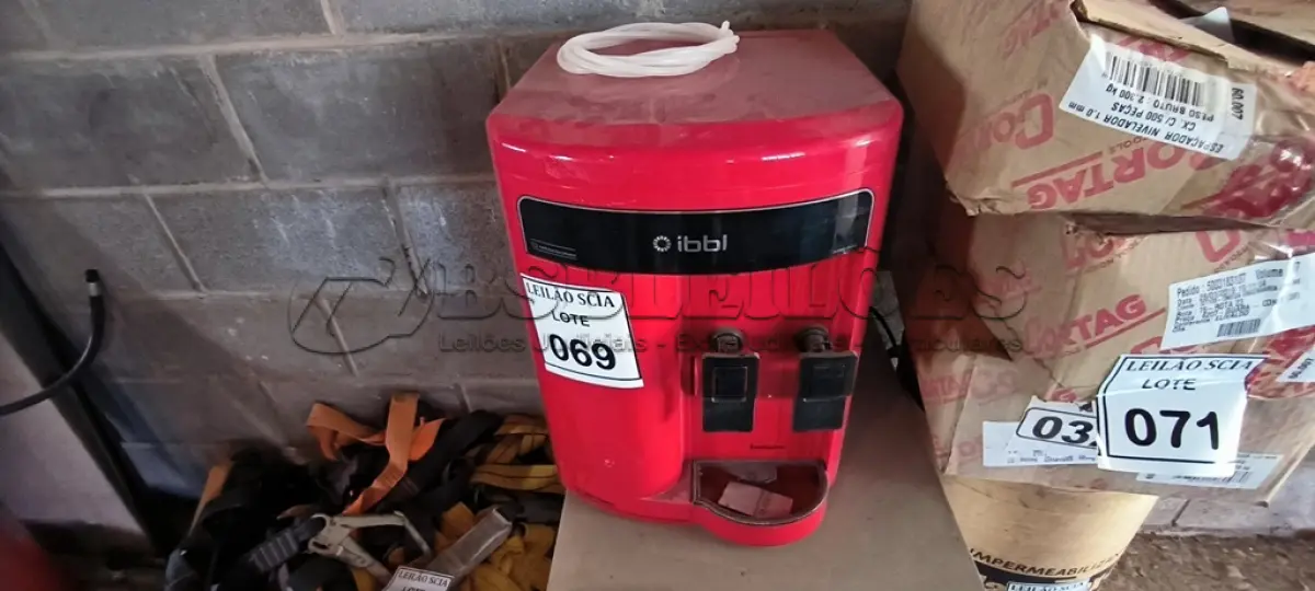 LOTE 069 - 01 BEBEDOURO DE BANCADA IBBL 220VOLTS.   (NO ESTADO) ATENÇÃO! FAZER A VISITAÇÃO ANTES DE ARREMATAR, NÃO SABEMOS SE FUNCIONA. LEILÃO NÃO TEM GARANTIA E NEM DEVOLUÇÃO, SUJEITO A POSSÍVEIS AVARIAS VISÍVEIS/OCULTAS E/OU AUSÊNCIA DE COMPONENTES.