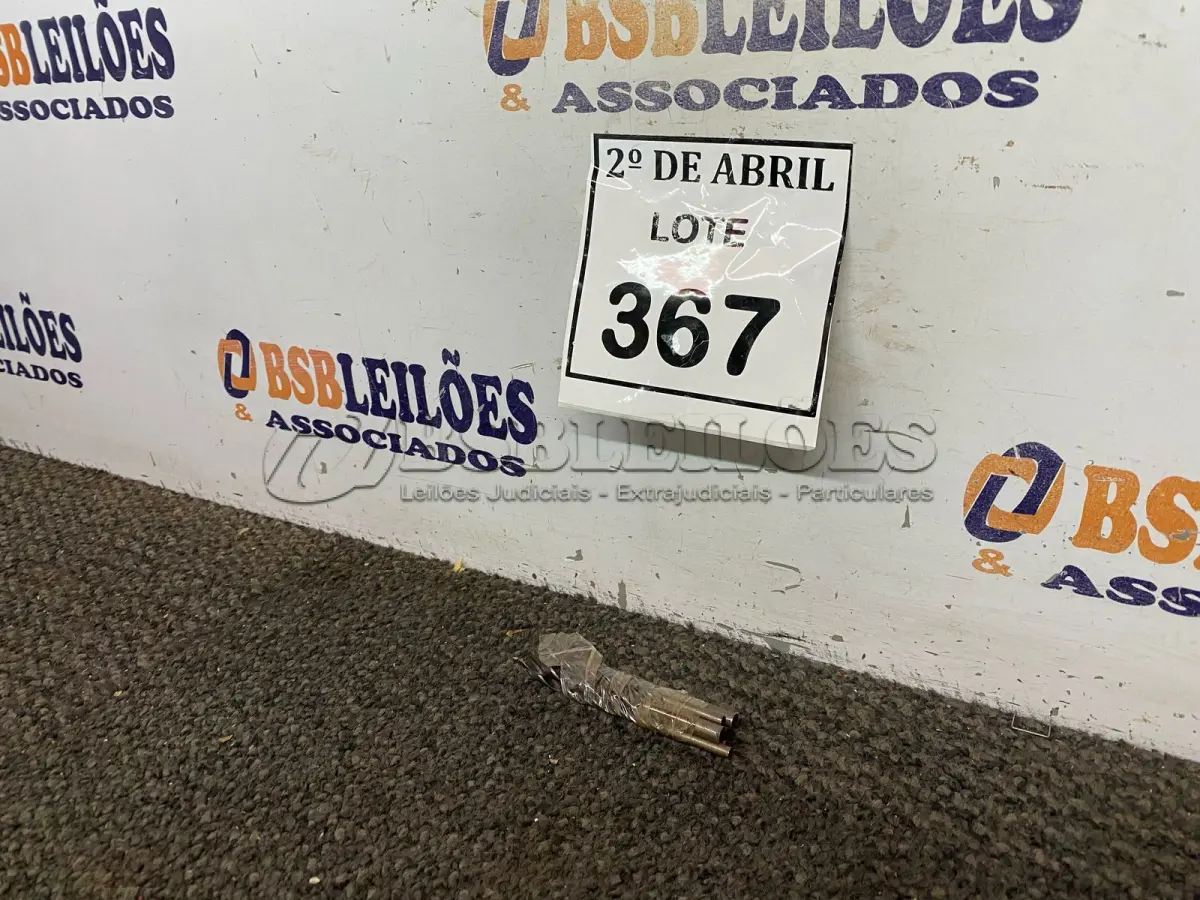 LOTE 367 - 09 BROCAS DIVERSAS PARA MADEIRA. (NO ESTADO) ATENÇÃO! FAZER A VISITAÇÃO ANTES DE ARREMATAR, NÃO SABEMOS SE FUNCIONA. LEILÃO NÃO TEM GARANTIA E NEM DEVOLUÇÃO, SUJEITO A POSSÍVEIS AVARIAS VISÍVEIS/OCULTAS E/OU AUSÊNCIA DE COMPONENTES.
