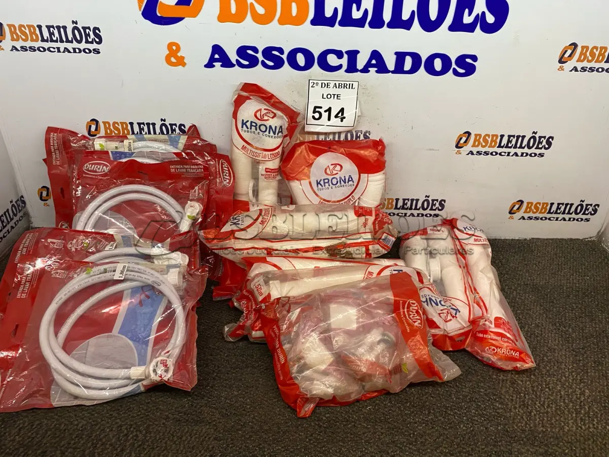 LOTE 514 - 01 LOTE COM PARAFUSOS PARA CAIXA ACOPLADA, MANGUEIRAS PARA MÁQUINA DE LAVAR E SIFÃO. (NO ESTADO) ATENÇÃO! FAZER A VISITAÇÃO ANTES DE ARREMATAR, NÃO SABEMOS SE FUNCIONA. LEILÃO NÃO TEM GARANTIA E NEM DEVOLUÇÃO, SUJEITO A POSSÍVEIS AVARIAS VISÍVEIS/OCULTAS E/OU AUSÊNCIA DE COMPONENTES.