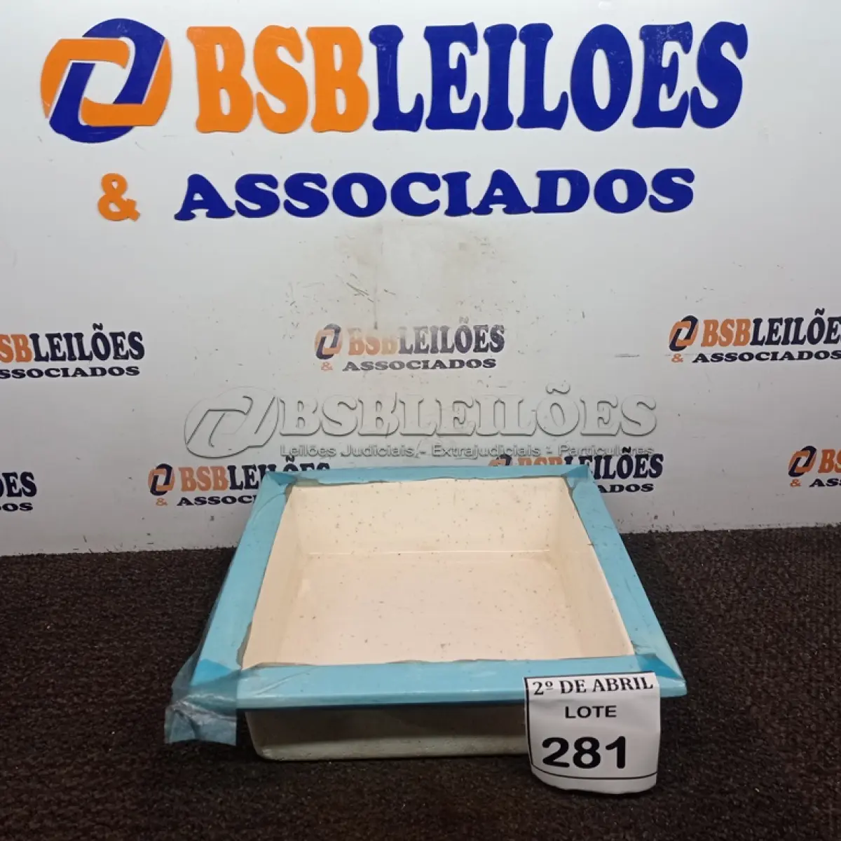 LOTE 281
