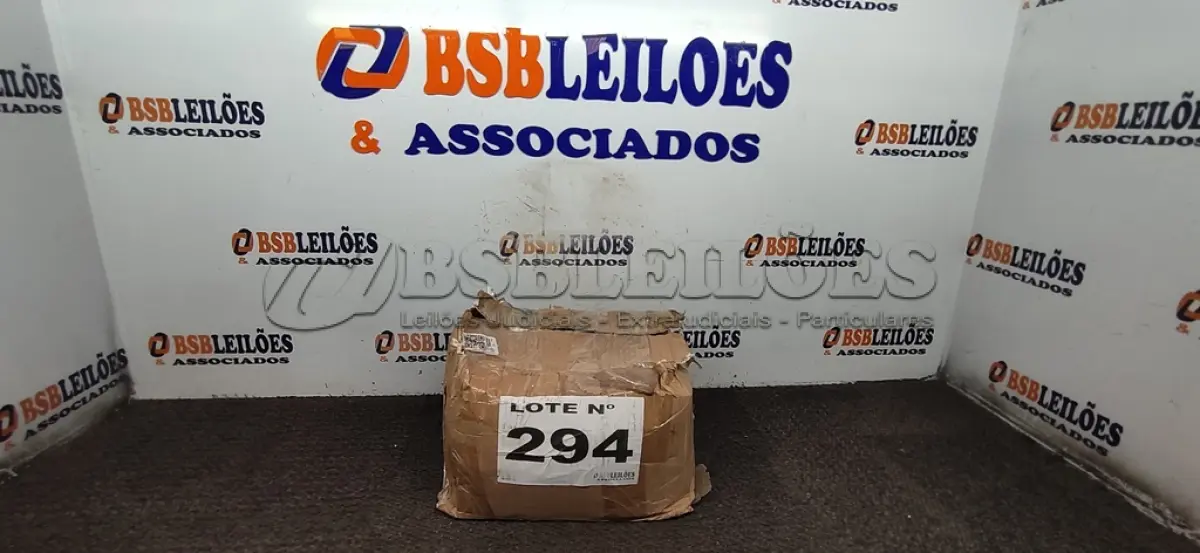 LOTE 294 - 120 - ESTICADOR TIPO BOB P/ ARAME LISO AÇO ESTICAR CERCA (NO ESTADO, NÃO SABEMOS SE FUNCIONA. LEILÃO NÃO TEM GARANTIA E NEM DEVOLUÇÃO, SUJEITO A POSSÍVEIS AVARIAS VISÍVEIS/OCULTAS E/OU AUSÊNCIA DE COMPONENTES)