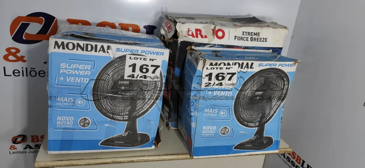 LOTE 167 - 04 - VENTILADORES DIVERSOS 110V (NO ESTADO, NÃO SABEMOS SE FUNCIONA. LEILÃO NÃO TEM GARANTIA E NEM DEVOLUÇÃO, SUJEITO A POSSÍVEIS AVARIAS VISÍVEIS/OCULTAS E/OU AUSÊNCIA DE COMPONENTES)