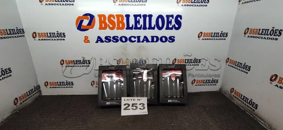 LOTE 253 - 03 - KITS JOGO TALHERES LINHA SANKIT 20 PEÇAS PRATA - PREMIUM (NO ESTADO, NÃO SABEMOS SE FUNCIONA. LEILÃO NÃO TEM GARANTIA E NEM DEVOLUÇÃO, SUJEITO A POSSÍVEIS AVARIAS VISÍVEIS/OCULTAS E/OU AUSÊNCIA DE COMPONENTES)
