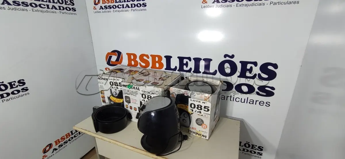 LOTE 085 - 04 - FRITADEIRAS SEM ÓLEO AIR FRYER, MONDIAL 110V (NO ESTADO, NÃO SABEMOS SE FUNCIONA. LEILÃO NÃO TEM GARANTIA E NEM DEVOLUÇÃO, SUJEITO A POSSÍVEIS AVARIAS VISÍVEIS/OCULTAS E/OU AUSÊNCIA DE COMPONENTES)