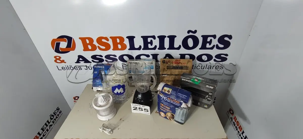 LOTE 255 - 08 - ELETRODOMÉSTICOS DIVERSOS (NO ESTADO, NÃO SABEMOS SE FUNCIONA. LEILÃO NÃO TEM GARANTIA E NEM DEVOLUÇÃO, SUJEITO A POSSÍVEIS AVARIAS VISÍVEIS/OCULTAS E/OU AUSÊNCIA DE COMPONENTES)