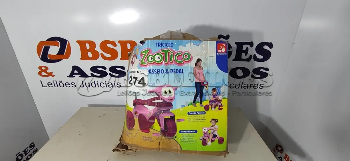 LOTE 274 - 01 - TRICICLO, BRINQUEDOS BANDEIRANTE, ZOOTICO, JOANINHA (NO ESTADO, NÃO SABEMOS SE FUNCIONA. LEILÃO NÃO TEM GARANTIA E NEM DEVOLUÇÃO, SUJEITO A POSSÍVEIS AVARIAS VISÍVEIS/OCULTAS E/OU AUSÊNCIA DE COMPONENTES)