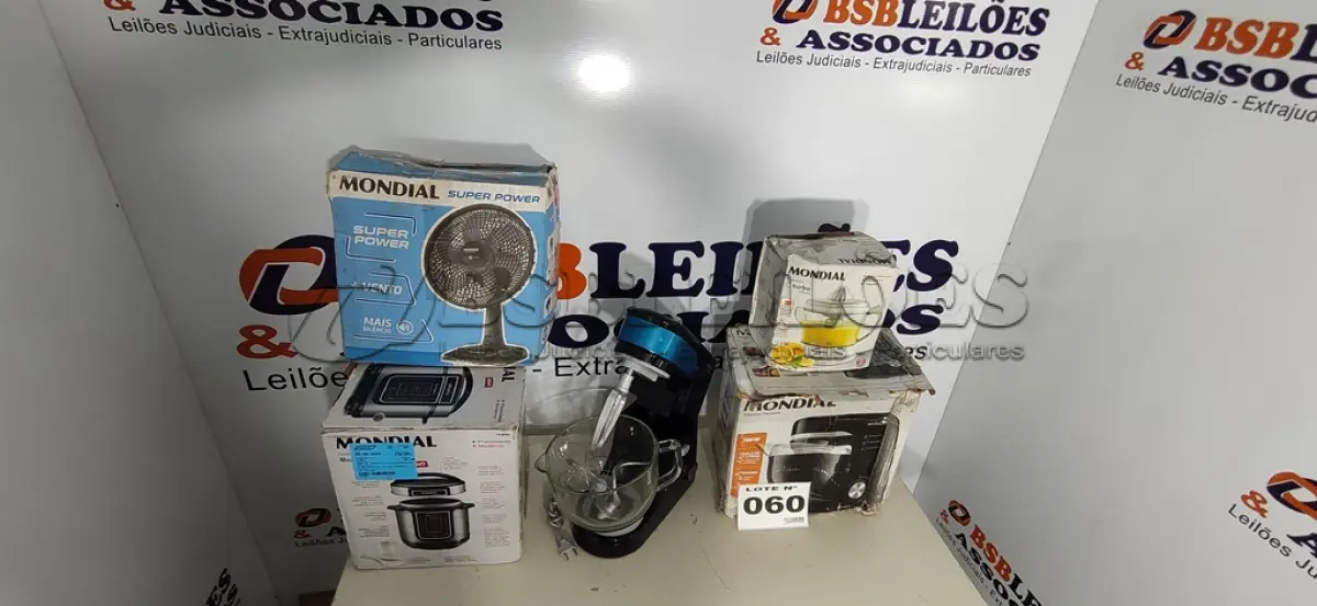 LOTE 060 - 05 – ELETRODOMÉSTICOS 110V DIVERSOS (NO ESTADO, NÃO SABEMOS SE FUNCIONA. LEILÃO NÃO TEM GARANTIA E NEM DEVOLUÇÃO, SUJEITO A POSSÍVEIS AVARIAS VISÍVEIS/OCULTAS E/OU AUSÊNCIA DE COMPONENTES)