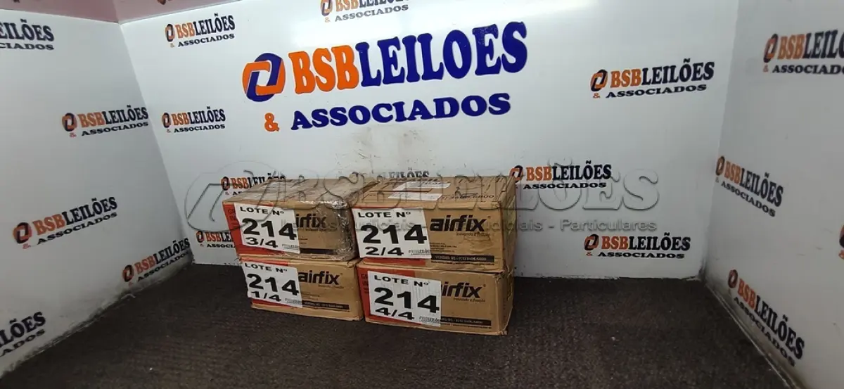 LOTE 214 - 04 - CAIXAS DE GRAMPO PARA GRAMPEADOR 14/38 CX 15.640 UNIDADES - AIRFIX (NO ESTADO, NÃO SABEMOS SE FUNCIONA. LEILÃO NÃO TEM GARANTIA E NEM DEVOLUÇÃO, SUJEITO A POSSÍVEIS AVARIAS VISÍVEIS/OCULTAS E/OU AUSÊNCIA DE COMPONENTES)