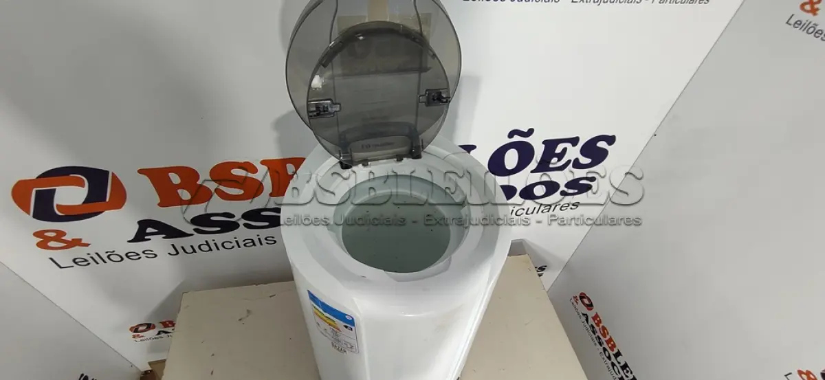 LOTE 095 - 01 - CENTRIFUGA MUELLER 15 KG 220V (NO ESTADO, NÃO SABEMOS SE FUNCIONA. LEILÃO NÃO TEM GARANTIA E NEM DEVOLUÇÃO, SUJEITO A POSSÍVEIS AVARIAS VISÍVEIS/OCULTAS E/OU AUSÊNCIA DE COMPONENTES)