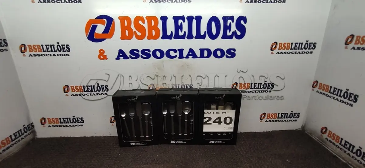 LOTE 240 - 03 - KITS JOGO TALHERES LINHA SANKIT 20 PEÇAS PRATA - PREMIUM (NO ESTADO, NÃO SABEMOS SE FUNCIONA. LEILÃO NÃO TEM GARANTIA E NEM DEVOLUÇÃO, SUJEITO A POSSÍVEIS AVARIAS VISÍVEIS/OCULTAS E/OU AUSÊNCIA DE COMPONENTES)