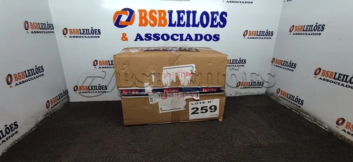 LOTE 259 - 01 LOTE C/ ACESSÓRIOS ASPIRADOR DE PÓ DIVERSOS (NO ESTADO, NÃO SABEMOS SE FUNCIONA. LEILÃO NÃO TEM GARANTIA E NEM DEVOLUÇÃO, SUJEITO A POSSÍVEIS AVARIAS VISÍVEIS/OCULTAS E/OU AUSÊNCIA DE COMPONENTES)