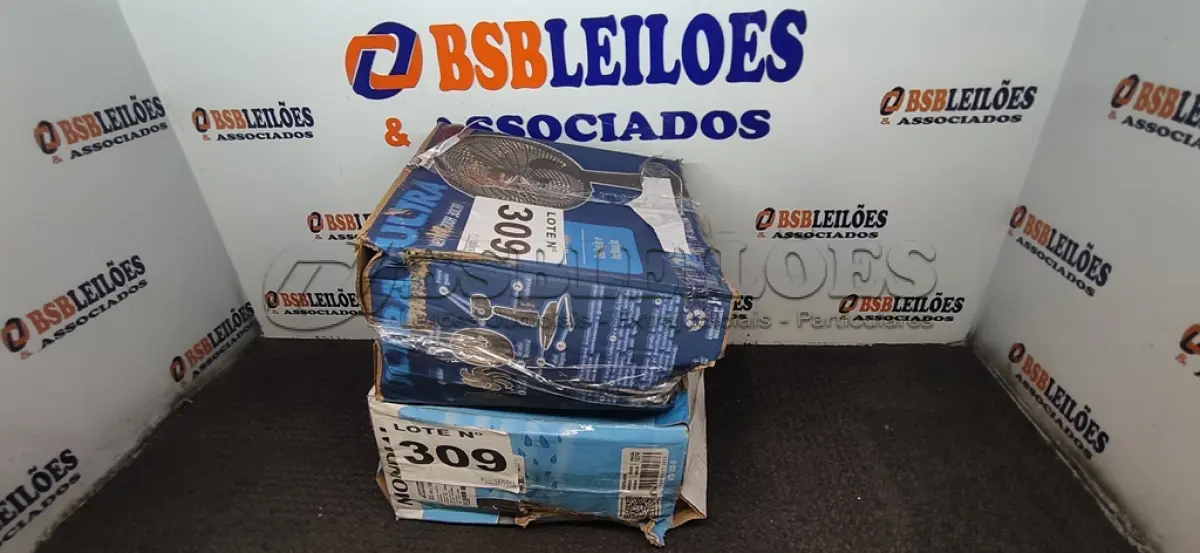 LOTE 309 - 04 - VENTILADORES DIVERSOS 110V (NO ESTADO, NÃO SABEMOS SE FUNCIONA. LEILÃO NÃO TEM GARANTIA E NEM DEVOLUÇÃO, SUJEITO A POSSÍVEIS AVARIAS VISÍVEIS/OCULTAS E/OU AUSÊNCIA DE COMPONENTES)