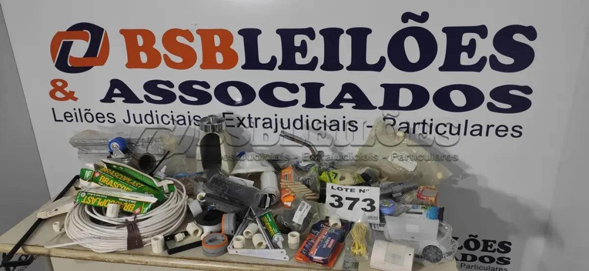 LOTE 373 - 01 – ÍTENS DIVERSOS (NO ESTADO, NÃO SABEMOS SE FUNCIONA. LEILÃO NÃO TEM GARANTIA E NEM DEVOLUÇÃO, SUJEITO A POSSÍVEIS AVARIAS VISÍVEIS/OCULTAS E/OU AUSÊNCIA DE COMPONENTES)