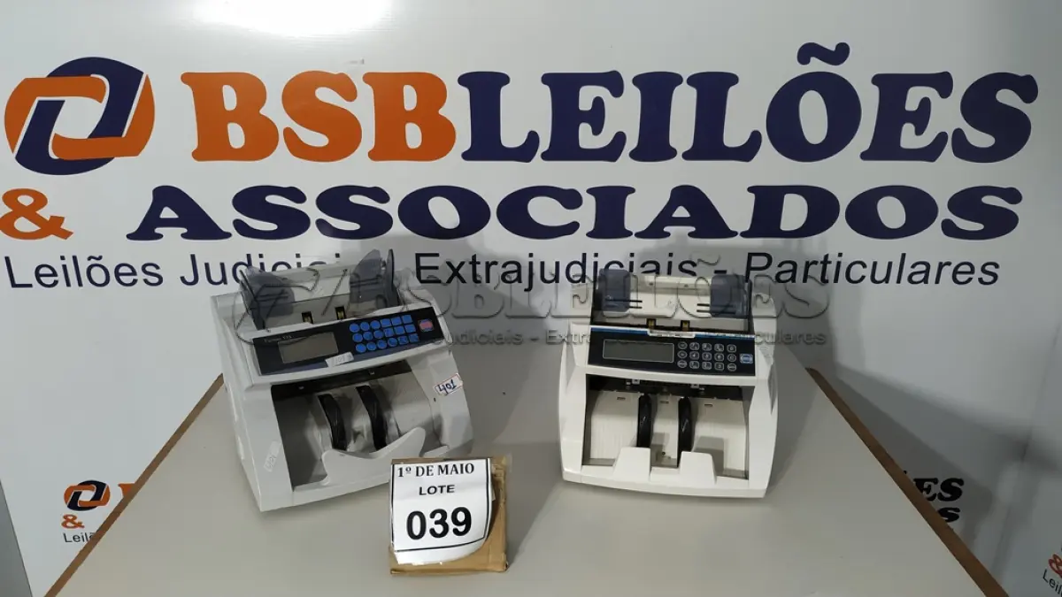 LOTE 039 - 02 CONTADORAS DE CÉDULAS. (NO ESTADO) ATENÇÃO! FAZER A VISITAÇÃO ANTES DE ARREMATAR, NÃO SABEMOS SE FUNCIONA. LEILÃO NÃO TEM GARANTIA E NEM DEVOLUÇÃO, SUJEITO A POSSÍVEIS AVARIAS VISÍVEIS/OCULTAS E/OU AUSÊNCIA DE COMPONENTES.