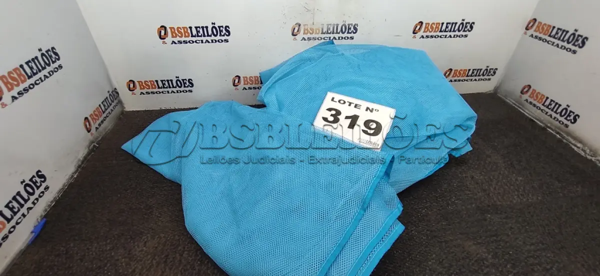 LOTE 319 - 05 - TAPETES DE PRAIA Á PROVA D'ÁGUA E AREIA (NO ESTADO, NÃO SABEMOS SE FUNCIONA. LEILÃO NÃO TEM GARANTIA E NEM DEVOLUÇÃO, SUJEITO A POSSÍVEIS AVARIAS VISÍVEIS/OCULTAS E/OU AUSÊNCIA DE COMPONENTES)