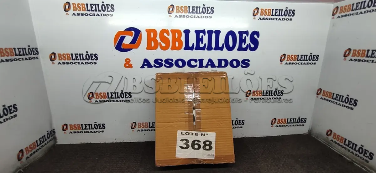 LOTE 368 - 20 - FRASCOS PARA PERFUMARIA DE VIDRO CUBO - FOSCO - 250ML (NO ESTADO, NÃO SABEMOS SE FUNCIONA. LEILÃO NÃO TEM GARANTIA E NEM DEVOLUÇÃO, SUJEITO A POSSÍVEIS AVARIAS VISÍVEIS/OCULTAS E/OU AUSÊNCIA DE COMPONENTES)