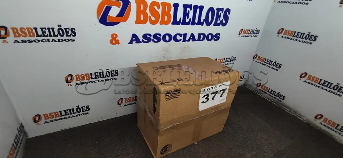 LOTE 377 - 05 – MOTORES DIVERSOS (NO ESTADO, NÃO SABEMOS SE FUNCIONA. LEILÃO NÃO TEM GARANTIA E NEM DEVOLUÇÃO, SUJEITO A POSSÍVEIS AVARIAS VISÍVEIS/OCULTAS E/OU AUSÊNCIA DE COMPONENTES)