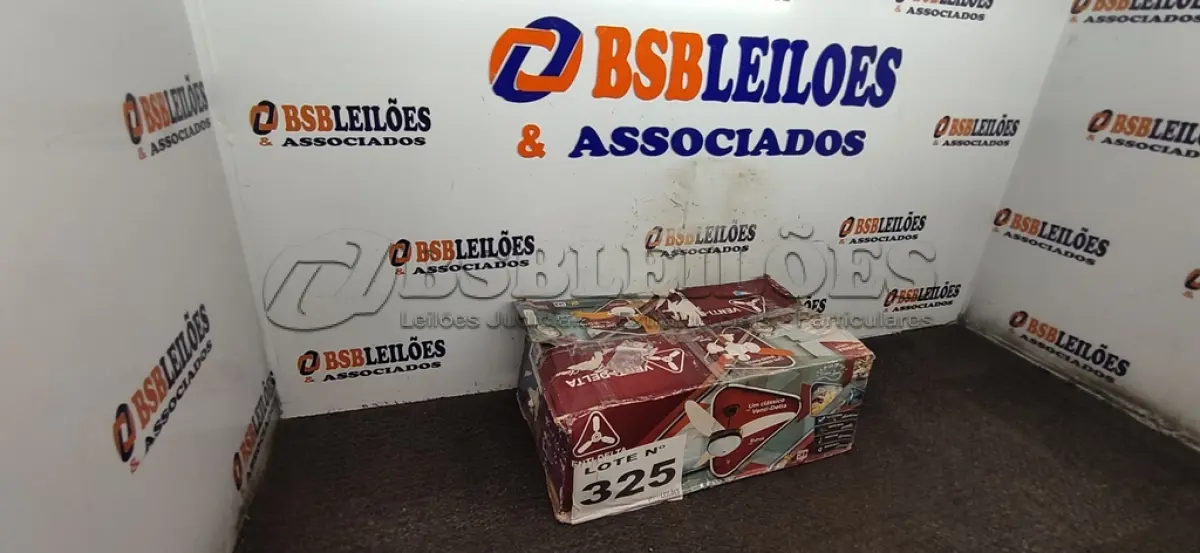 LOTE 325 - 01 - VENTILADOR DE TETO NEW ZETA 3 PÁS MDF LAQUEADAS BRANCO 220V (NO ESTADO, NÃO SABEMOS SE FUNCIONA. LEILÃO NÃO TEM GARANTIA E NEM DEVOLUÇÃO, SUJEITO A POSSÍVEIS AVARIAS VISÍVEIS/OCULTAS E/OU AUSÊNCIA DE COMPONENTES)