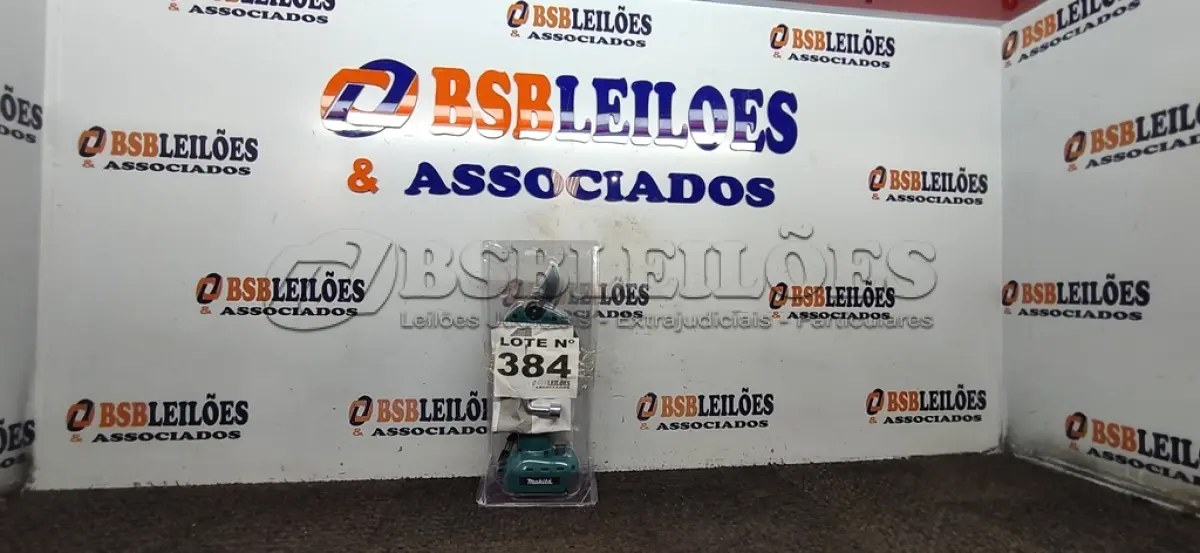 LOTE 384 - 01 - TESOURA DE PODA A BATERIA (NO ESTADO, NÃO SABEMOS SE FUNCIONA. LEILÃO NÃO TEM GARANTIA E NEM DEVOLUÇÃO, SUJEITO A POSSÍVEIS AVARIAS VISÍVEIS/OCULTAS E/OU AUSÊNCIA DE COMPONENTES)