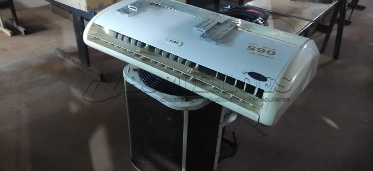 LOTE 065 - 01 KIT AR-CONDICIONADO CARRIER 360000 BTUS (NO ESTADO, NÃO SABEMOS SE FUNCIONA. LEILÃO NÃO TEM GARANTIA E NEM DEVOLUÇÃO, SUJEITO A POSSÍVEIS AVARIAS VISÍVEIS/OCULTAS E/OU AUSÊNCIA DE COMPONENTES)