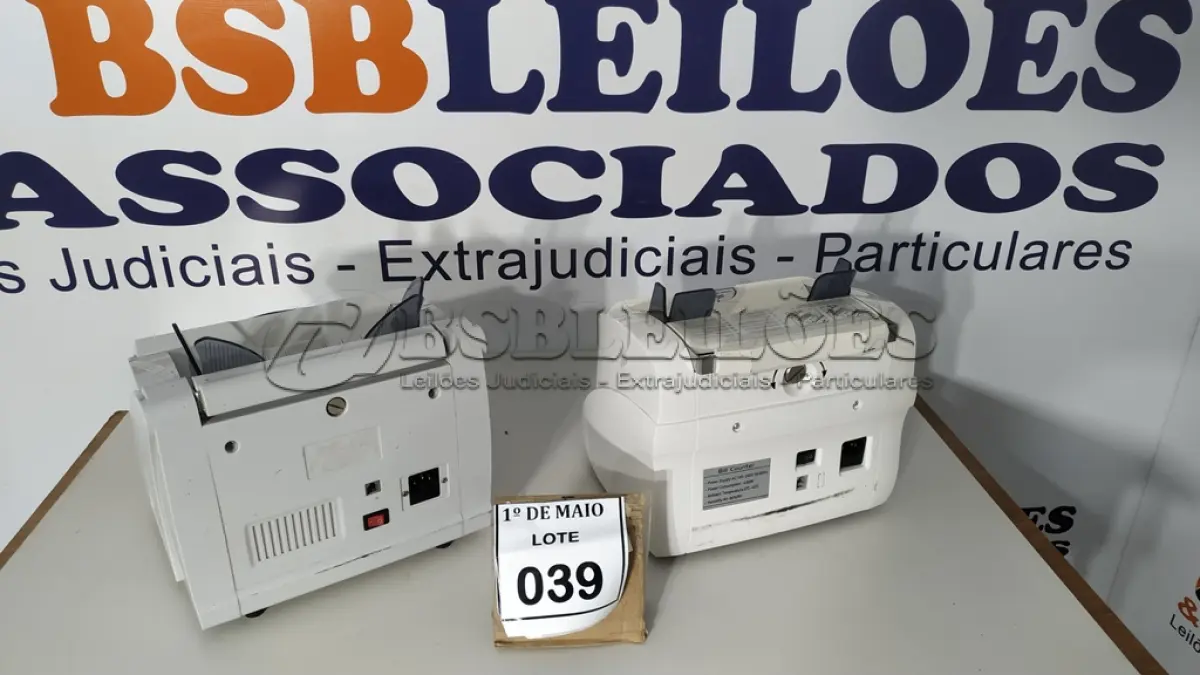LOTE 039 - 02 CONTADORAS DE CÉDULAS. (NO ESTADO) ATENÇÃO! FAZER A VISITAÇÃO ANTES DE ARREMATAR, NÃO SABEMOS SE FUNCIONA. LEILÃO NÃO TEM GARANTIA E NEM DEVOLUÇÃO, SUJEITO A POSSÍVEIS AVARIAS VISÍVEIS/OCULTAS E/OU AUSÊNCIA DE COMPONENTES.