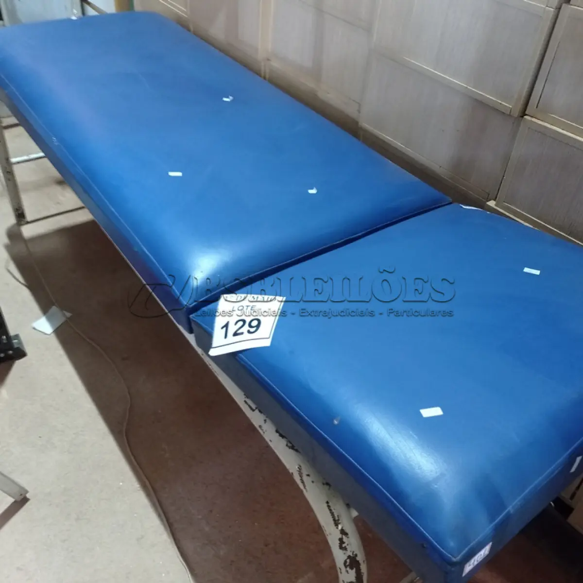 LOTE 129 - 01 MACA PARA MASSAGEM. (NO ESTADO) ATENÇÃO! FAZER A VISITAÇÃO ANTES DE ARREMATAR, NÃO SABEMOS SE FUNCIONA. LEILÃO NÃO TEM GARANTIA E NEM DEVOLUÇÃO, SUJEITO A POSSÍVEIS AVARIAS VISÍVEIS/OCULTAS E/OU AUSÊNCIA DE COMPONENTES.