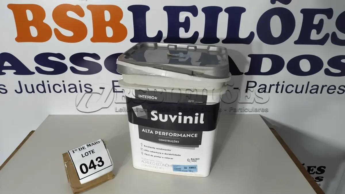 LOTE 043 - 01 BALDE DE TINTA SUVINIL INTERIORES FOSCOS 18L NA COR FOSCO BRANCO, VENCIMENTO 10/2027 (NOVO) (NO ESTADO) ATENÇÃO! FAZER A VISITAÇÃO ANTES DE ARREMATAR, NÃO SABEMOS SE FUNCIONA. LEILÃO NÃO TEM GARANTIA E NEM DEVOLUÇÃO, SUJEITO A POSSÍVEIS AVARIAS VISÍVEIS/OCULTAS E/OU AUSÊNCIA DE COMPONENTES.