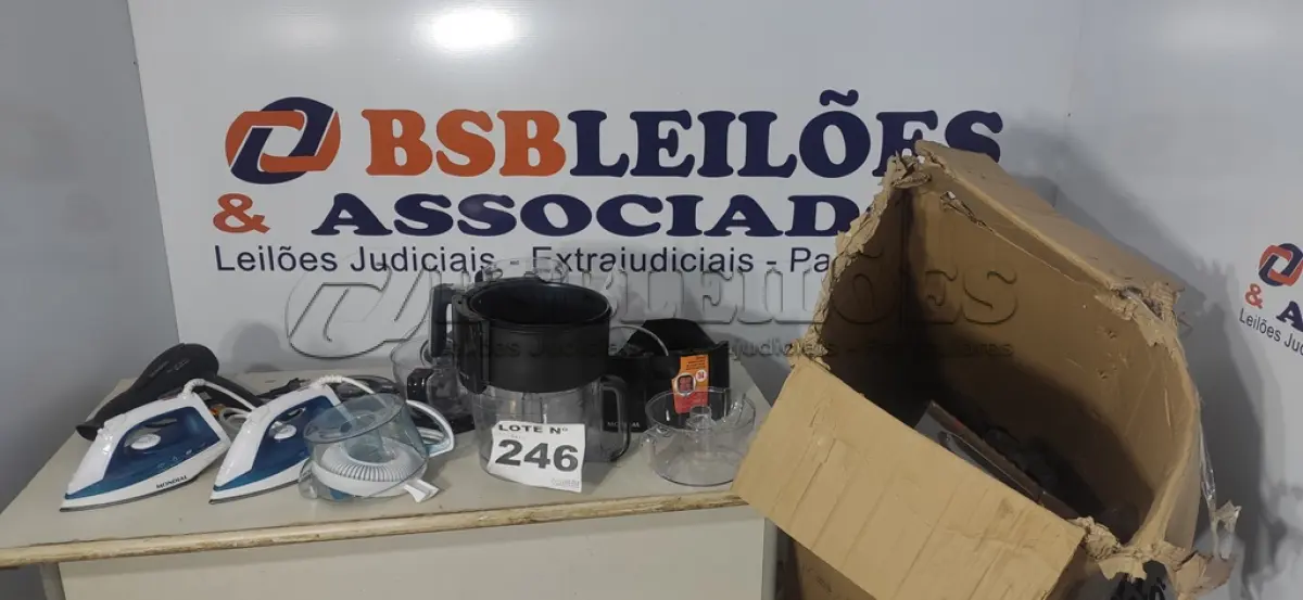 LOTE 246 - ELETRODOMÉSTICOS DIVERSOS (NO ESTADO, NÃO SABEMOS SE FUNCIONA. LEILÃO NÃO TEM GARANTIA E NEM DEVOLUÇÃO, SUJEITO A POSSÍVEIS AVARIAS VISÍVEIS/OCULTAS E/OU AUSÊNCIA DE COMPONENTES)
