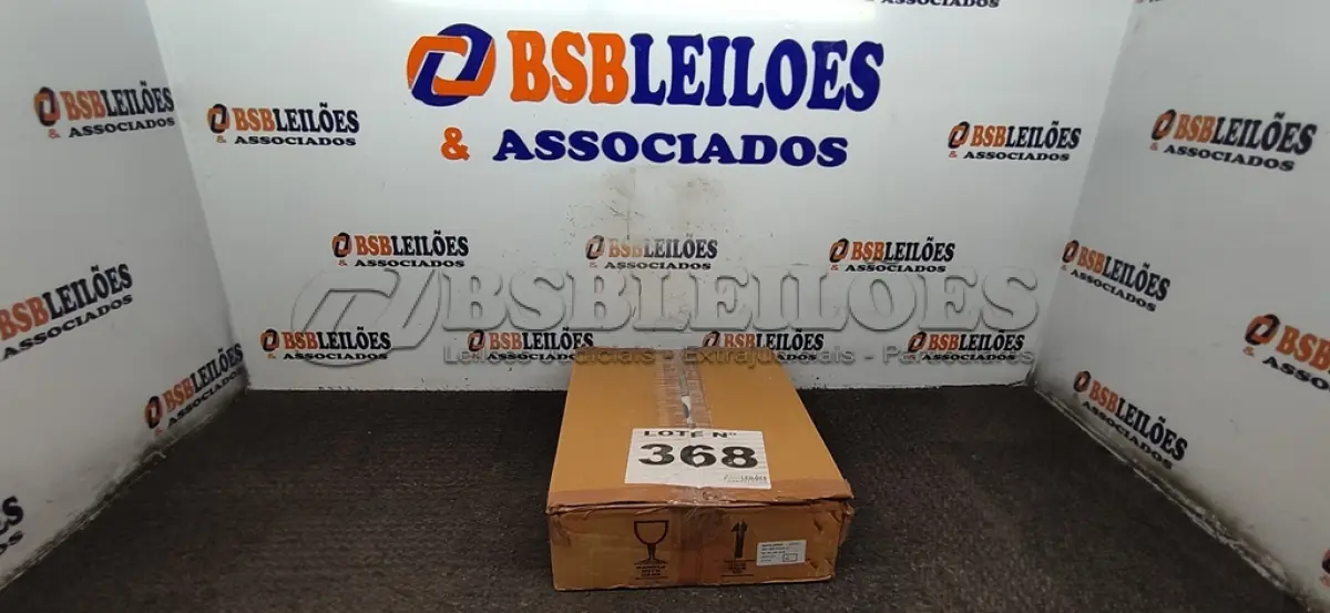 LOTE 368 - 20 - FRASCOS PARA PERFUMARIA DE VIDRO CUBO - FOSCO - 250ML (NO ESTADO, NÃO SABEMOS SE FUNCIONA. LEILÃO NÃO TEM GARANTIA E NEM DEVOLUÇÃO, SUJEITO A POSSÍVEIS AVARIAS VISÍVEIS/OCULTAS E/OU AUSÊNCIA DE COMPONENTES)