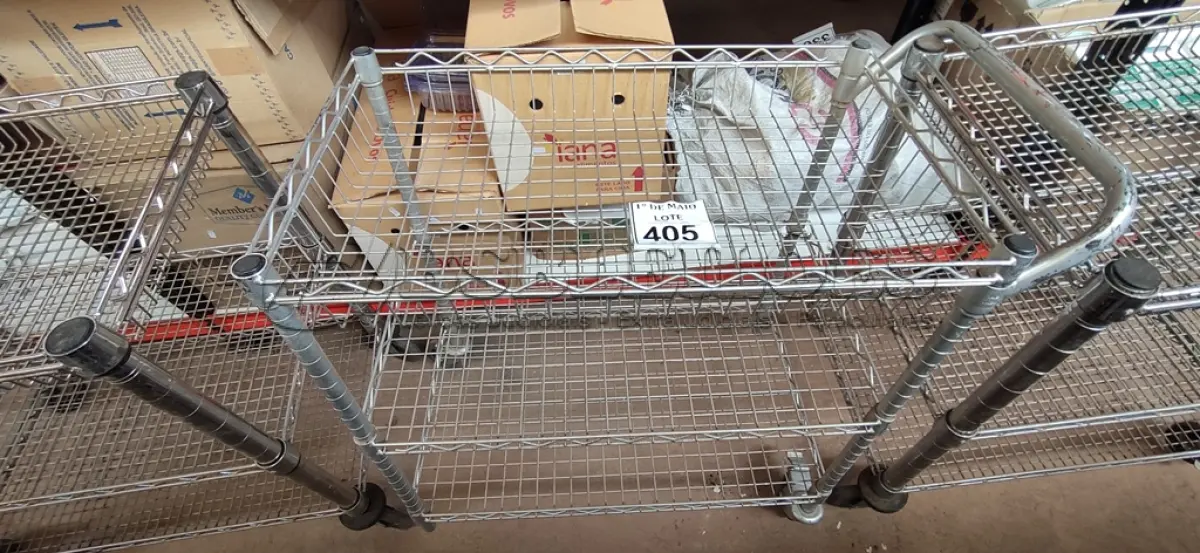 LOTE 405 - 01 CARRINHO PARA TRANSPORTE 03 BANDEJAS. (NO ESTADO) ATENÇÃO! FAZER A VISITAÇÃO ANTES DE ARREMATAR, NÃO SABEMOS SE FUNCIONA. LEILÃO NÃO TEM GARANTIA E NEM DEVOLUÇÃO, SUJEITO A POSSÍVEIS AVARIAS VISÍVEIS/OCULTAS E/OU AUSÊNCIA DE COMPONENTES.