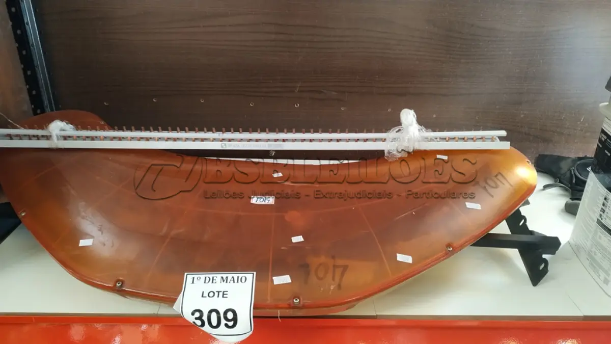 LOTE 309 - 01 SIRENE VEICULAR. (NO ESTADO) ATENÇÃO! FAZER A VISITAÇÃO ANTES DE ARREMATAR, NÃO SABEMOS SE FUNCIONA. LEILÃO NÃO TEM GARANTIA E NEM DEVOLUÇÃO, SUJEITO A POSSÍVEIS AVARIAS VISÍVEIS/OCULTAS E/OU AUSÊNCIA DE COMPONENTES.