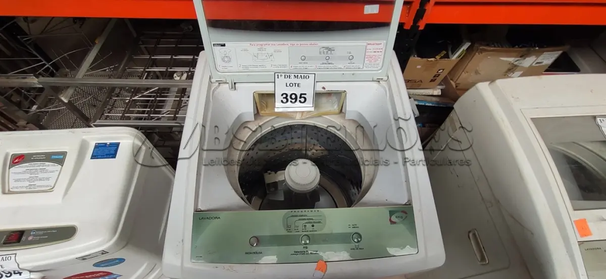 LOTE 395 -  01 MÁQUINA DE LAVAR ROUPAS BRASTEMP 6KG 220V. (NO ESTADO) ATENÇÃO! FAZER A VISITAÇÃO ANTES DE ARREMATAR, NÃO SABEMOS SE FUNCIONA. LEILÃO NÃO TEM GARANTIA E NEM DEVOLUÇÃO, SUJEITO A POSSÍVEIS AVARIAS VISÍVEIS/OCULTAS E/OU AUSÊNCIA DE COMPONENTES.
