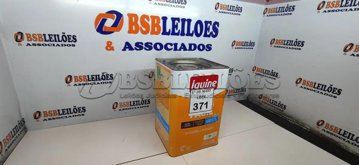 LOTE 371 - 01 LATA DE TINTA PARA INTERIOR/EXTERIOR BASE C LIMPA FÁCIL IQUINE 16/ 18L. (NOVO) (NO ESTADO) ATENÇÃO! FAZER A VISITAÇÃO ANTES DE ARREMATAR, NÃO SABEMOS SE FUNCIONA. LEILÃO NÃO TEM GARANTIA E NEM DEVOLUÇÃO, SUJEITO A POSSÍVEIS AVARIAS VISÍVEIS/OCULTAS E/OU AUSÊNCIA DE COMPONENTES.