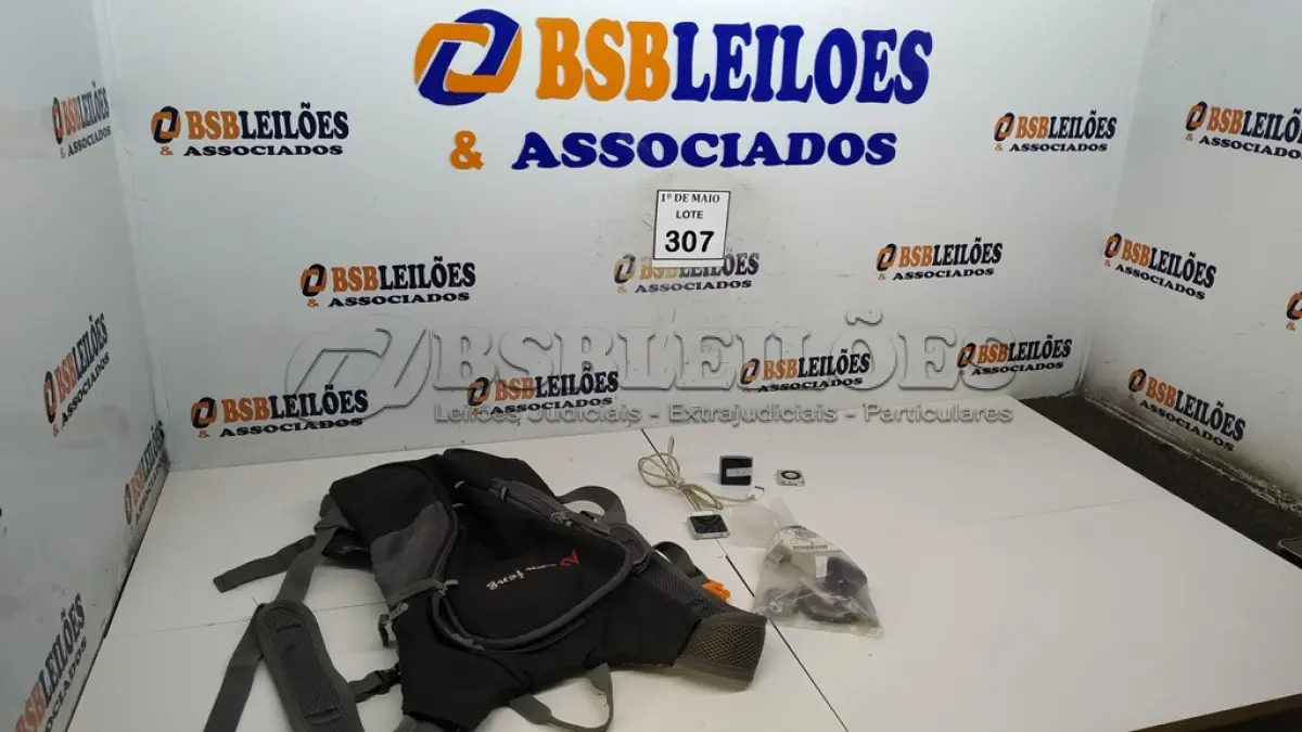 LOTE 307 - 02 IPOD NANO, 01 KIT ANTI FURTO, 01 IPOD SHUFLLE(NO ESTADO) ATENÇÃO! FAZER A VISITAÇÃO ANTES DE ARREMATAR, NÃO SABEMOS SE FUNCIONA. LEILÃO NÃO TEM GARANTIA E NEM DEVOLUÇÃO, SUJEITO A POSSÍVEIS AVARIAS VISÍVEIS/OCULTAS E/OU AUSÊNCIA DE COMPONENTES.