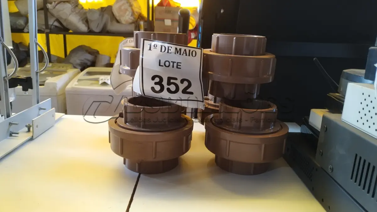 LOTE 352 - 06 UNIÃO SOLDÁVEL 75MM KRONA. (NOVO) (NO ESTADO) ATENÇÃO! FAZER A VISITAÇÃO ANTES DE ARREMATAR, NÃO SABEMOS SE FUNCIONA. LEILÃO NÃO TEM GARANTIA E NEM DEVOLUÇÃO, SUJEITO A POSSÍVEIS AVARIAS VISÍVEIS/OCULTAS E/OU AUSÊNCIA DE COMPONENTES.