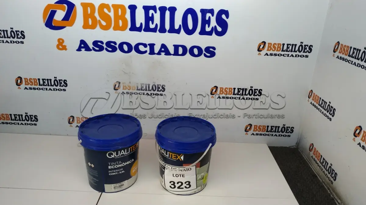 LOTE 323 - 02 GALÕES DE TINTA DE 3,6L AMARELO SOL MARCA QUALITEX. (NOVO) (NO ESTADO) ATENÇÃO! FAZER A VISITAÇÃO ANTES DE ARREMATAR, NÃO SABEMOS SE FUNCIONA. LEILÃO NÃO TEM GARANTIA E NEM DEVOLUÇÃO, SUJEITO A POSSÍVEIS AVARIAS VISÍVEIS/OCULTAS E/OU AUSÊNCIA DE COMPONENTES.
