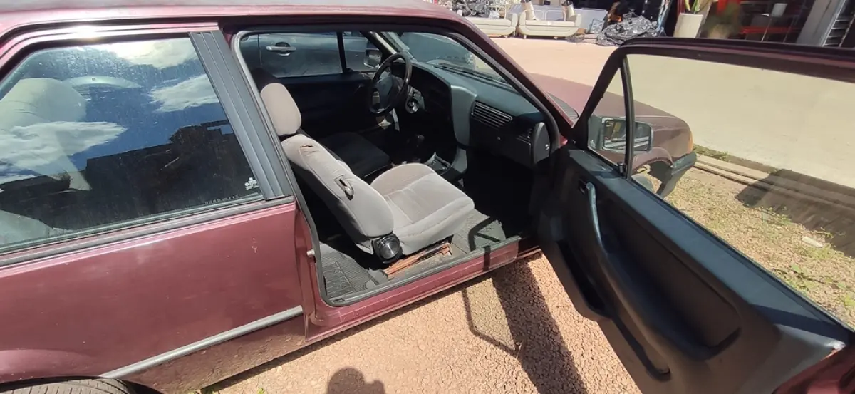 01 GM/MONZA GL A GASOLINA; NA COR VERMELHA; ANO 1994. (NO ESTADO)