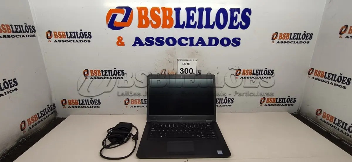 LOTE 300 - 01 DELL LAPTOP 5400 COM FONTE. (NO ESTADO EM QUE SE ENCONTRA. SUJEITO A AVARIAS OCULTAS/VISÍVEIS.) 619389