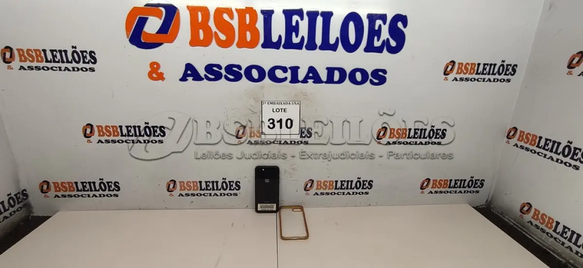 LOTE 310 - 01 IPHONE CD00010511960. (NO ESTADO EM QUE SE ENCONTRA. SUJEITO A AVARIAS OCULTAS/VISÍVEIS.)
