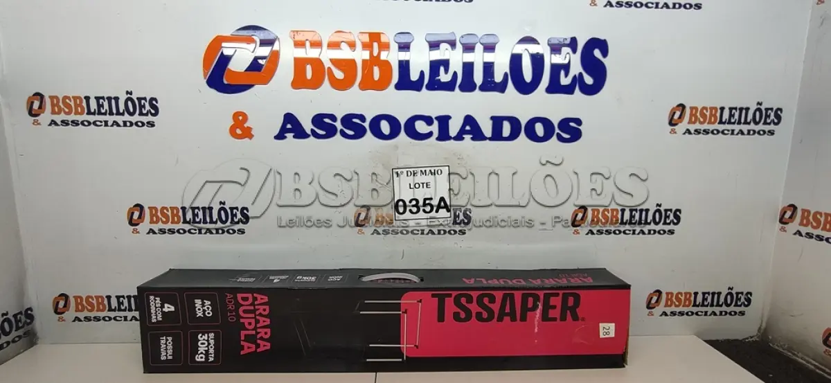 LOTE 035 - 01 ARARA DUPLA MONTÁVEL AÇO INOX SUPORTA 30KL 4 PÉS COM RODINHAS POSSUEM TRAVAS TAMANHO A1.60CM L 0,94CM  (NOVO) (NO ESTADO) ATENÇÃO! FAZER A VISITAÇÃO ANTES DE ARREMATAR, NÃO SABEMOS SE FUNCIONA. LEILÃO NÃO TEM GARANTIA E NEM DEVOLUÇÃO, SUJEITO A POSSÍVEIS AVARIAS VISÍVEIS/OCULTAS E/OU AUSÊNCIA DE COMPONENTES.